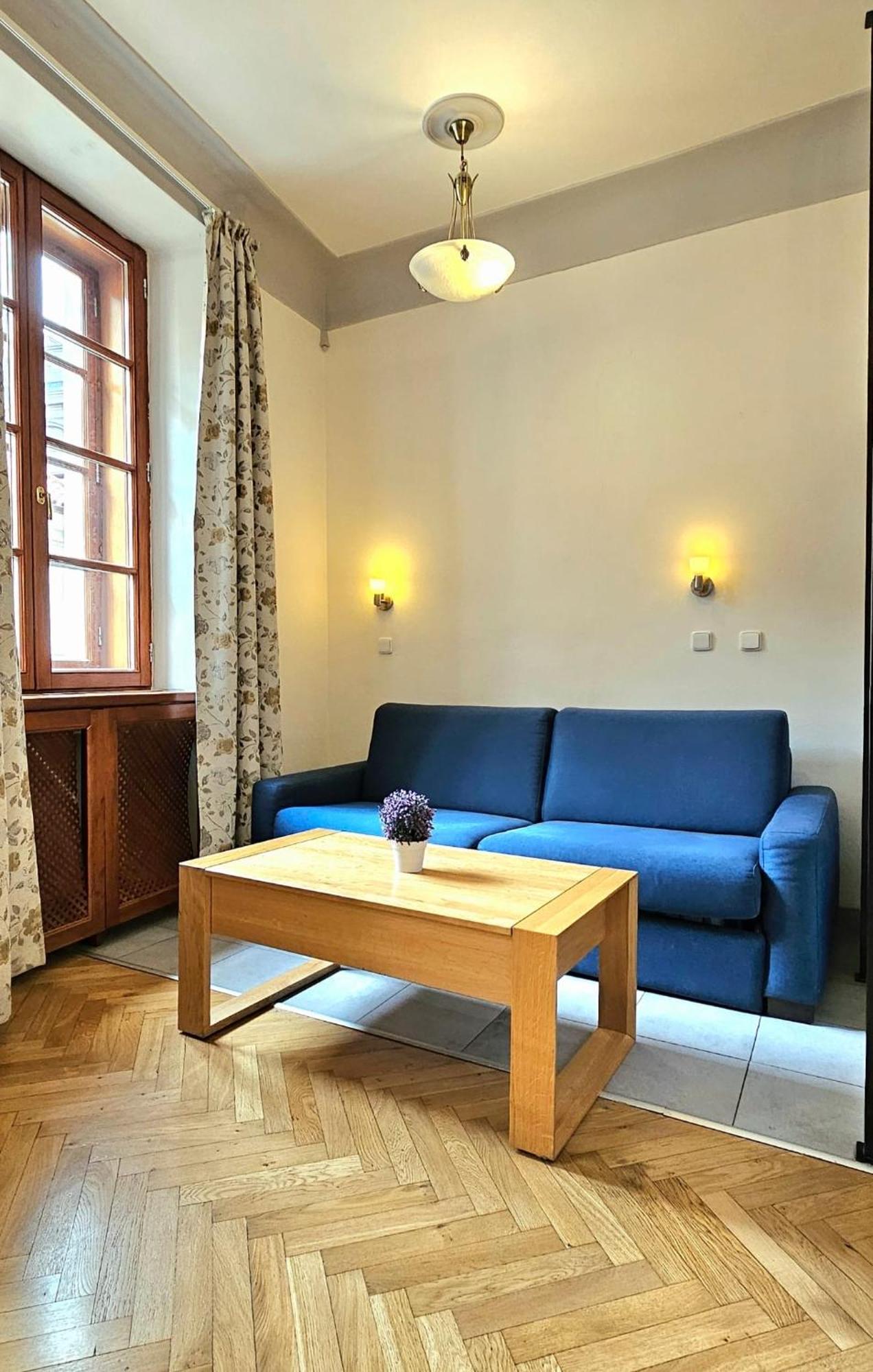 Historic Centre Apartments VIII Praha Bagian luar foto