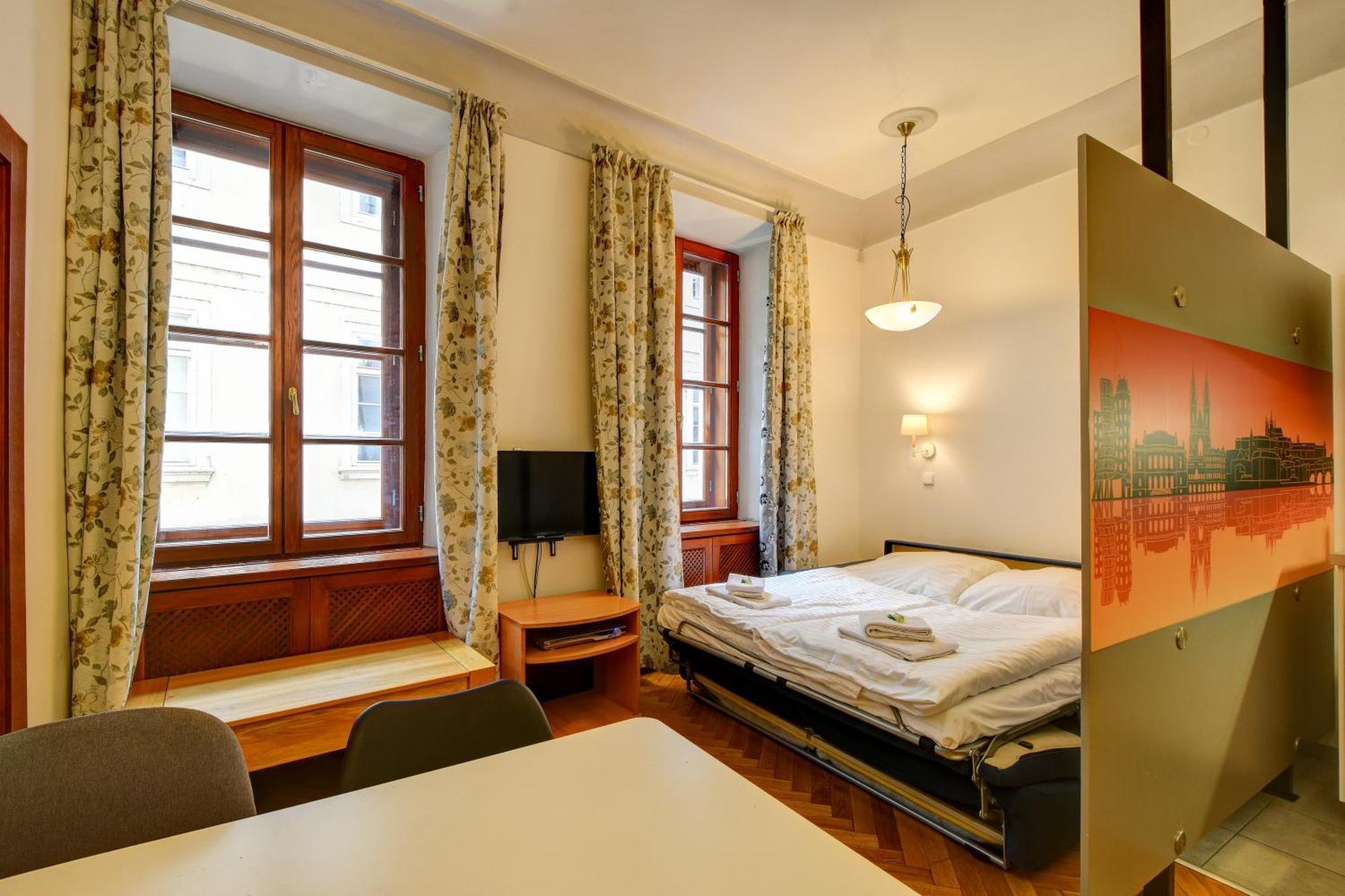 Historic Centre Apartments VIII Praha Bagian luar foto