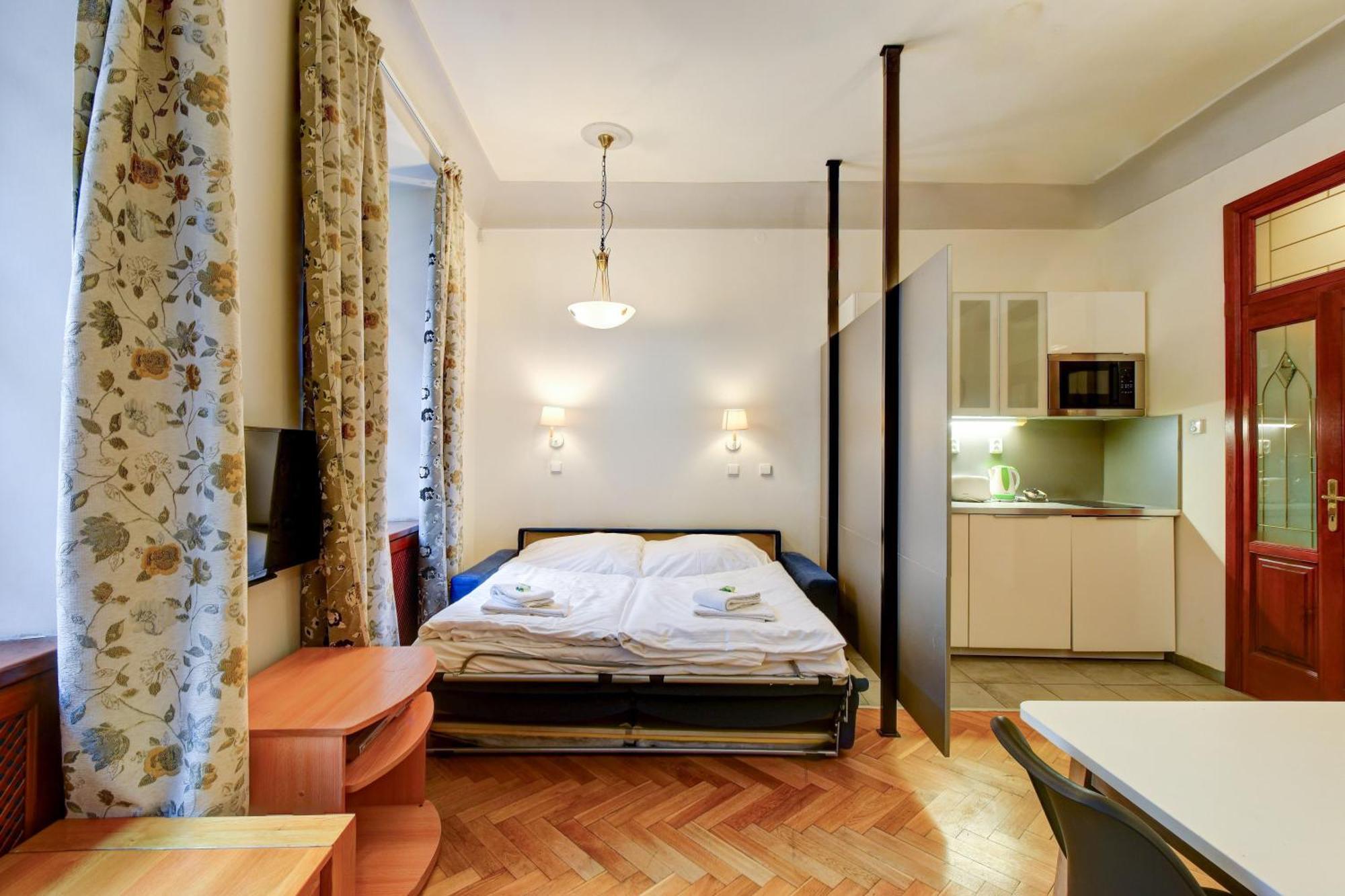 Historic Centre Apartments VIII Praha Bagian luar foto