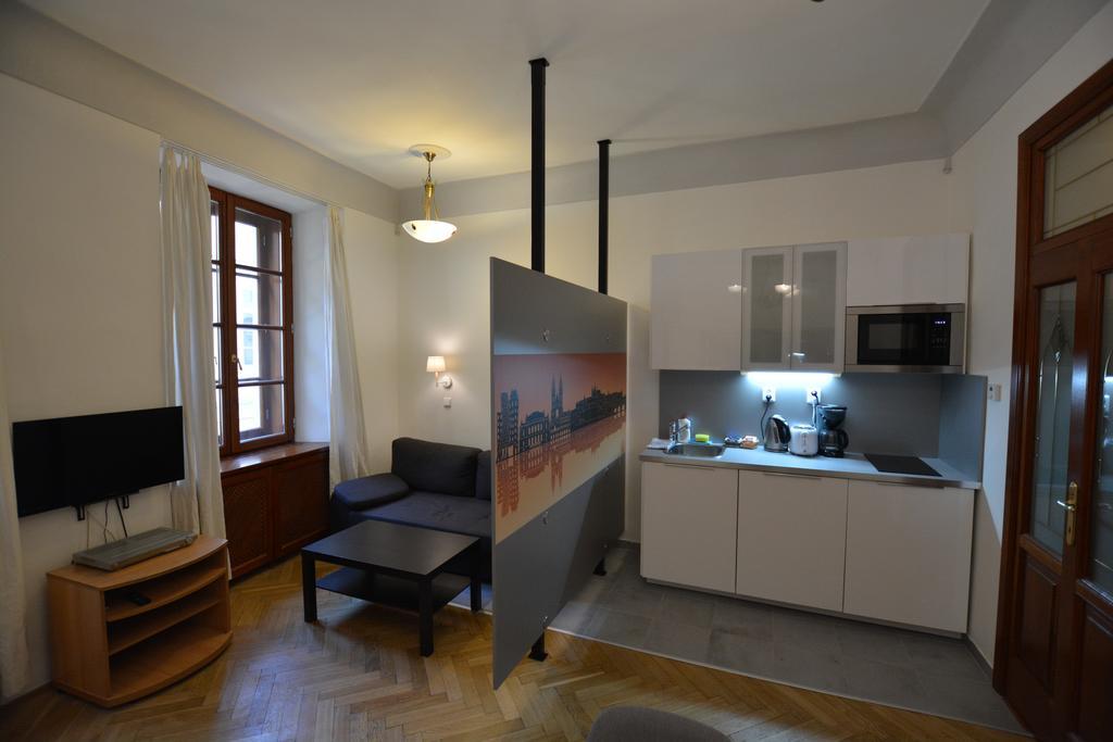 Historic Centre Apartments VIII Praha Bagian luar foto