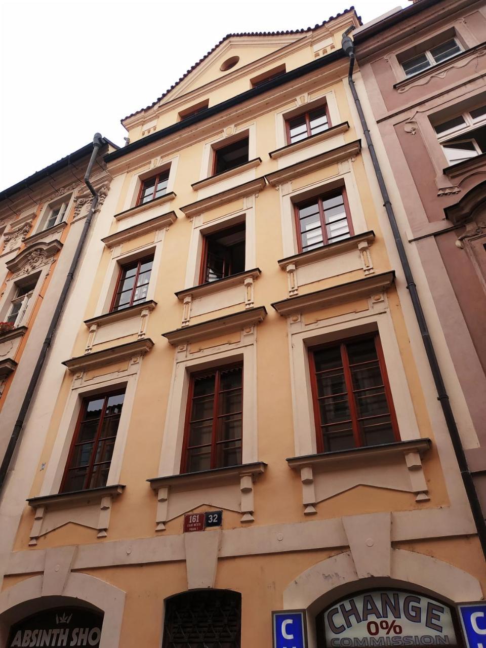 Historic Centre Apartments VIII Praha Bagian luar foto